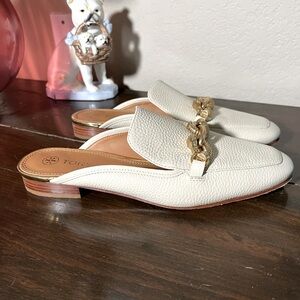 TORY BURCH MULES. SIZE 8